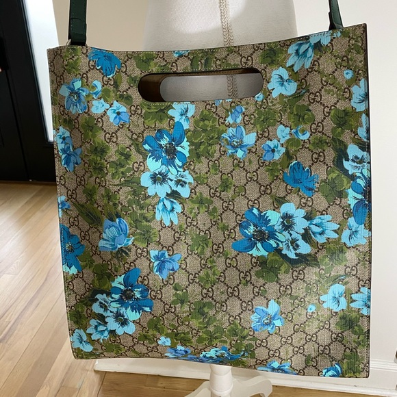 Gucci Handbags - Gucci Tote Bag